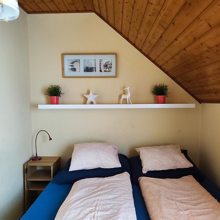 Szigeti Apartmanhaz เปตช์ ภายนอก รูปภาพ
