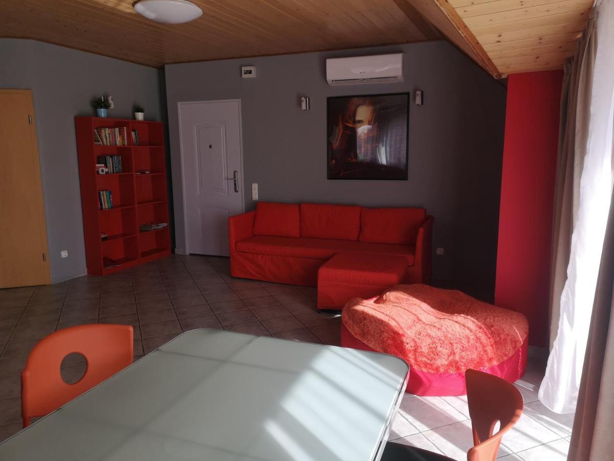 Szigeti Apartmanhaz เปตช์ ภายนอก รูปภาพ