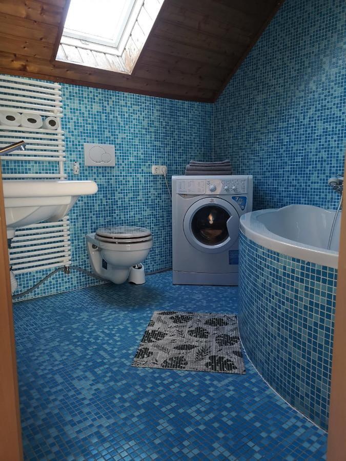 Szigeti Apartmanhaz เปตช์ ภายนอก รูปภาพ