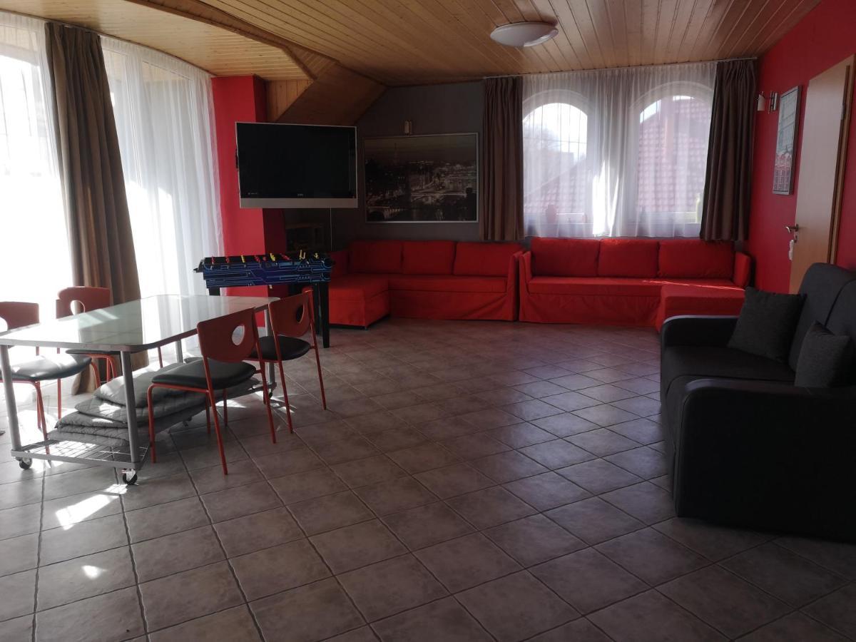 Szigeti Apartmanhaz เปตช์ ภายนอก รูปภาพ